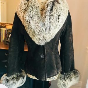 Brown Suede Danier Coat with Rabbit Fur Cuffs and Collar Sz XS New, Never Worn